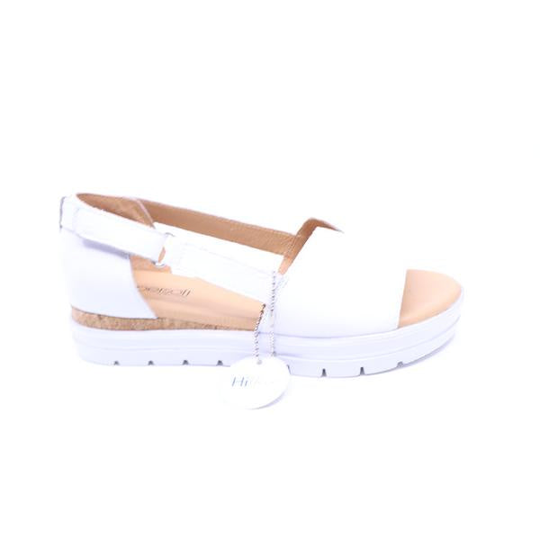Diana Ferrari Ashiers White