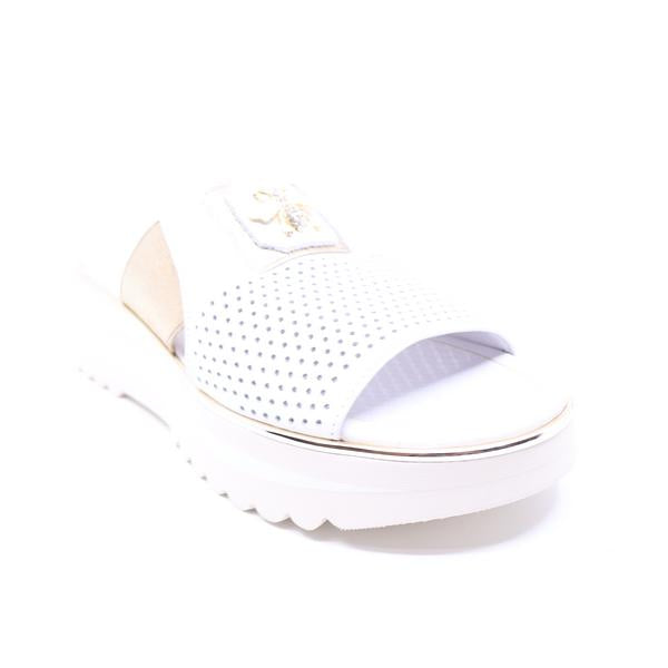 Django & Juliette Hollies White