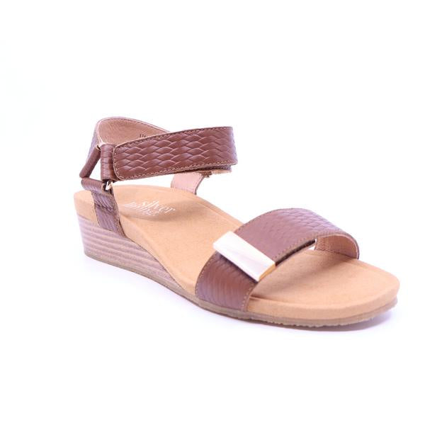Silver Lining Utica Caramel Embossed