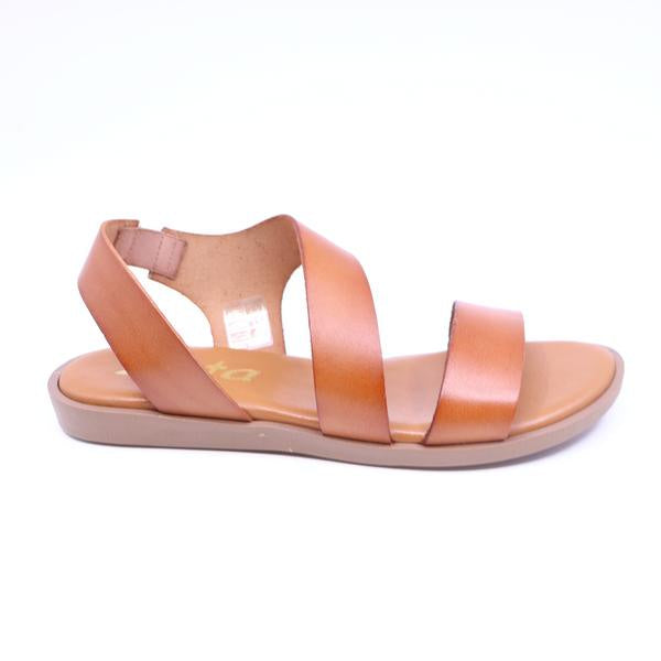 Zeta Mia Tan